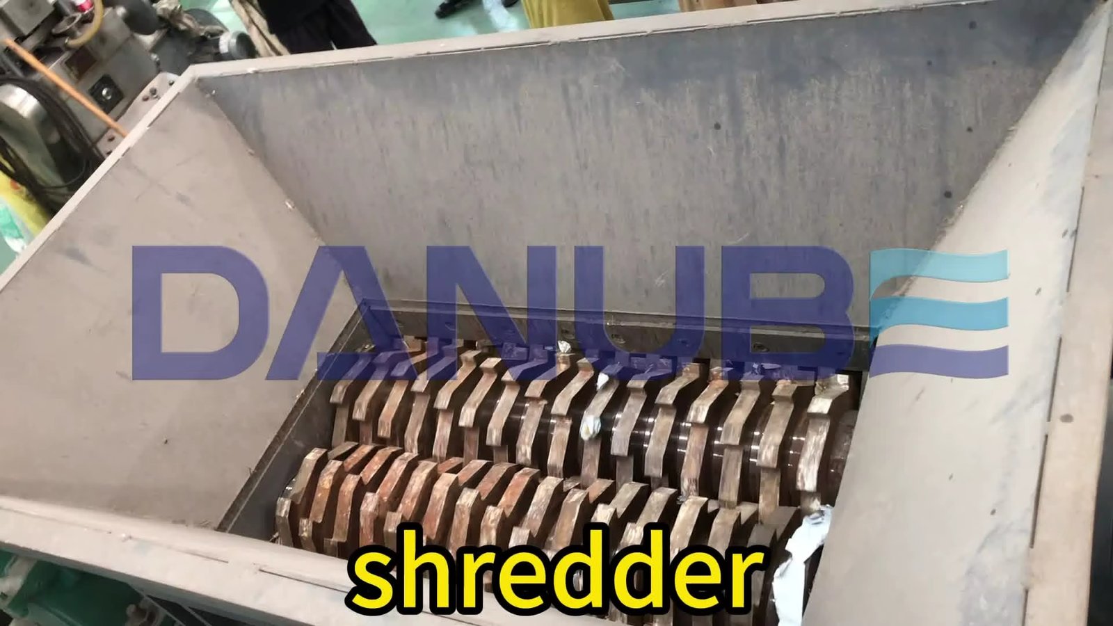 Plastic Shredder Processing PP Woven Bags and Jumbo Bags (Super Sacks) 6 v