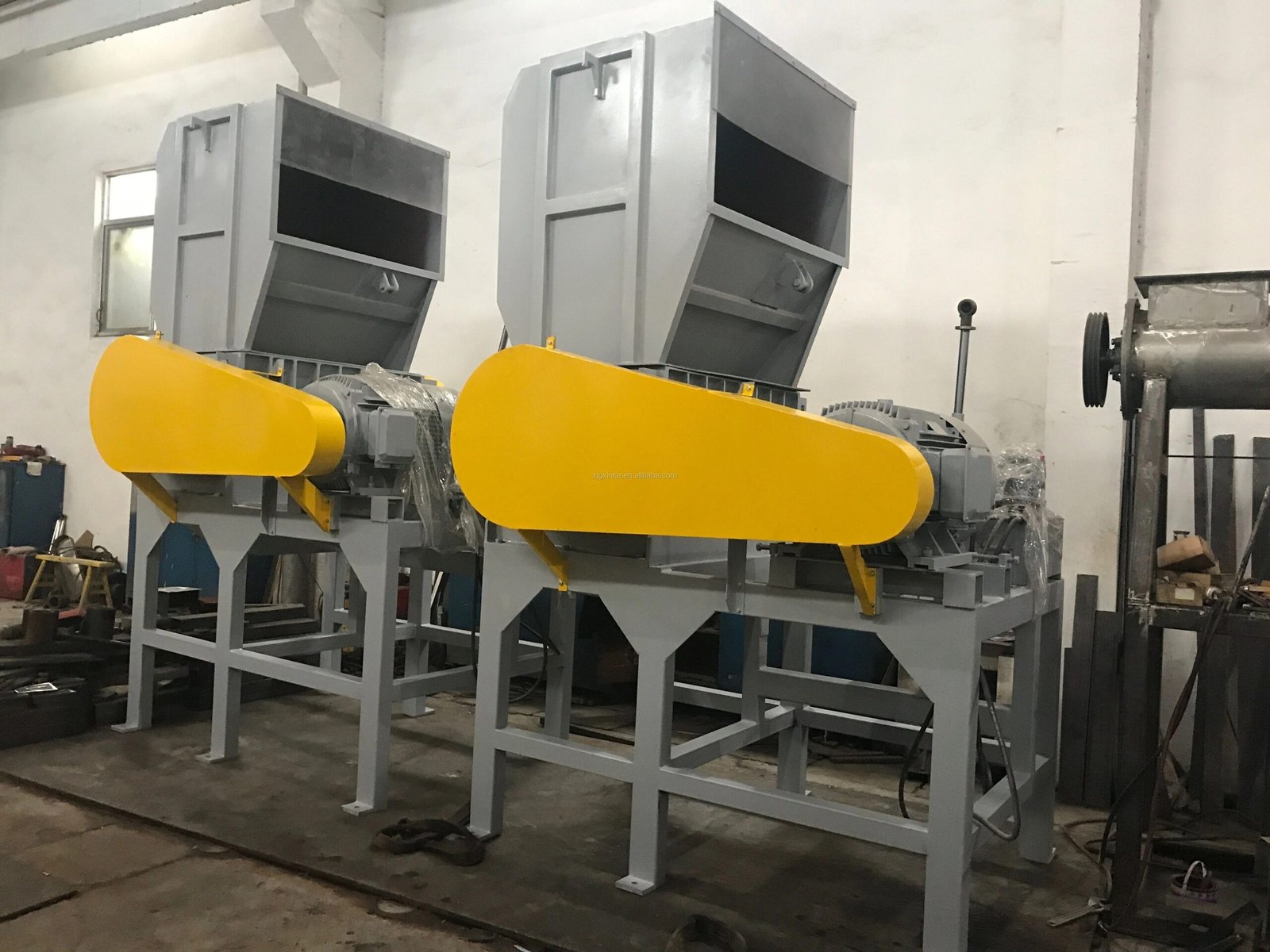 Industrial Plastic Shredder