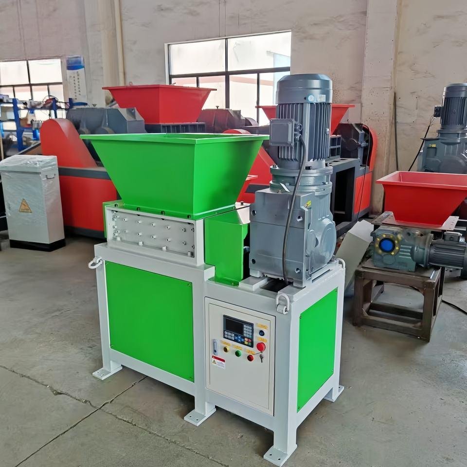 Specialized plastic bottle shredder processing PET bottles