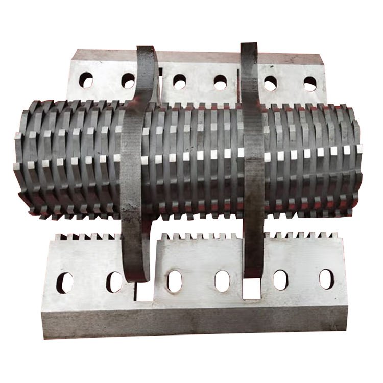 Diagram showing torque application in a plastic shredder with rotating blades
