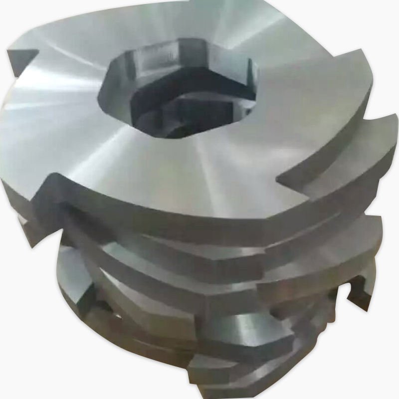 Double shaft plastic shredder cutting mechanism close-up
