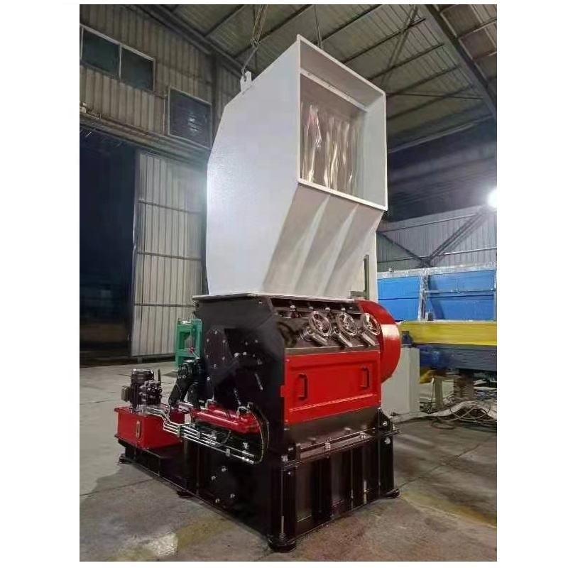Comparison of rigid pipe waste and flexible film waste showing physical differences