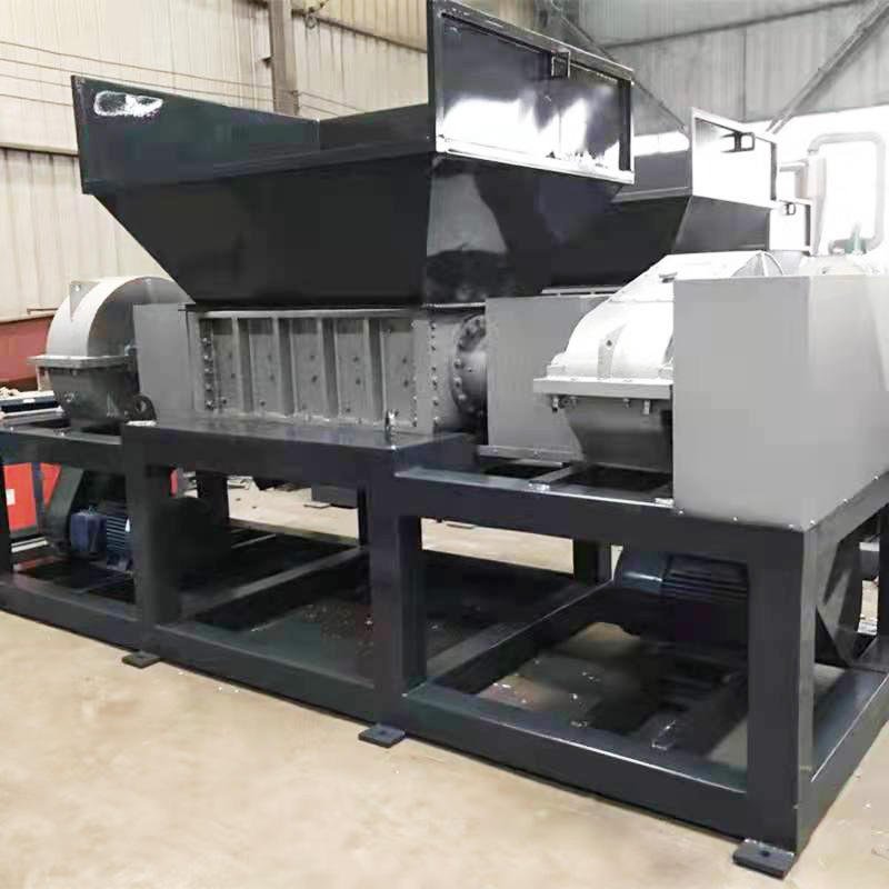 Pipe Shredders vs. Film Shredders: Specialized MAIKONG Solutions 2 Comparison of rigid pipe waste and flexible film waste showing physical differences